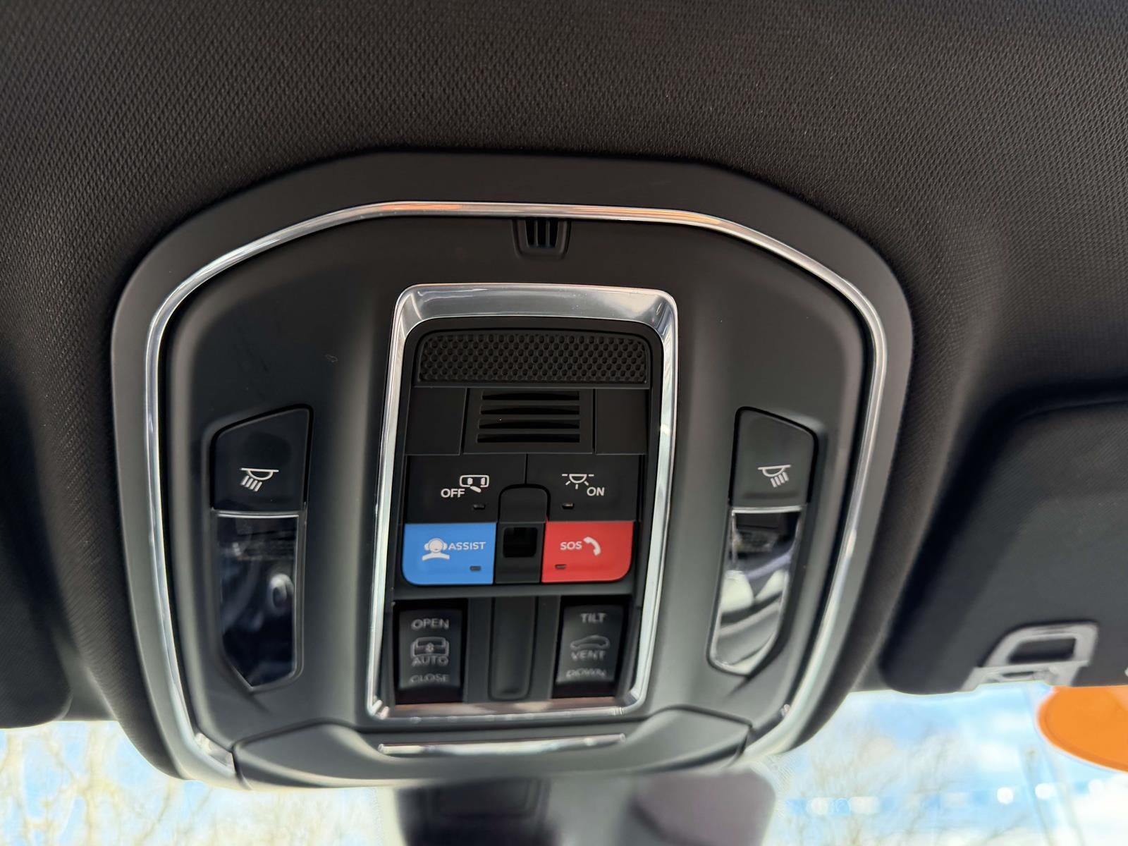 2025 Jeep Grand Cherokee Laredo X 4x4