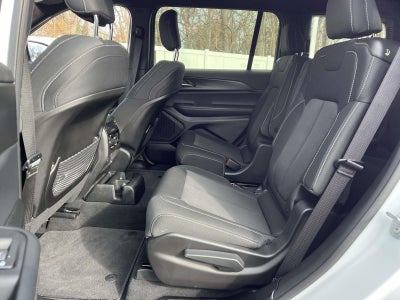 2025 Jeep Grand Cherokee L Laredo X 4x4