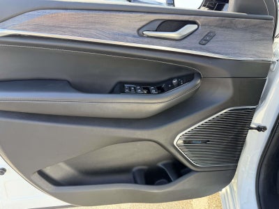 2022 Jeep Grand Cherokee L Overland 4x4