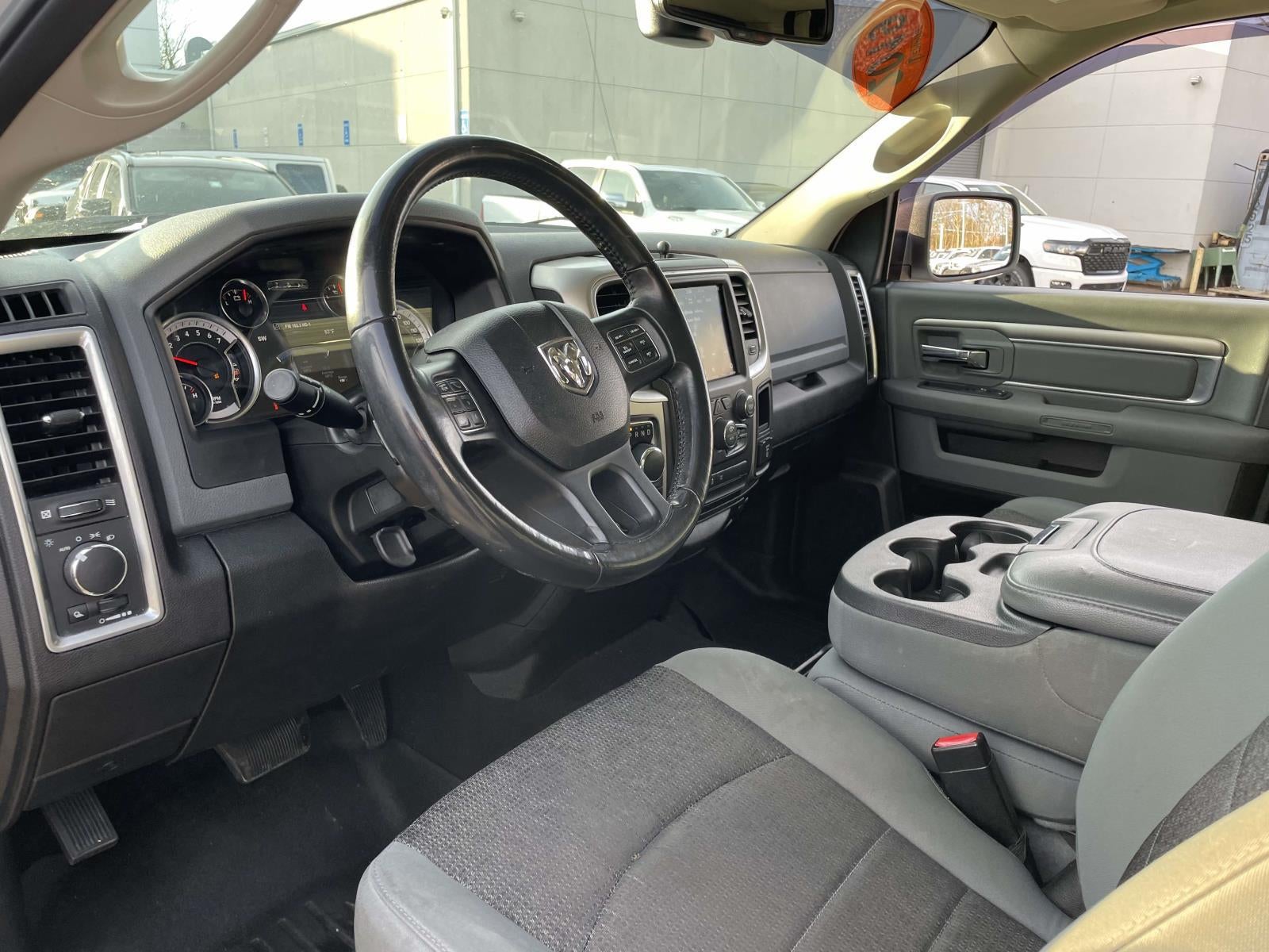 2019 RAM 1500 Classic SLT Crew Cab 4x4 5'7' Box