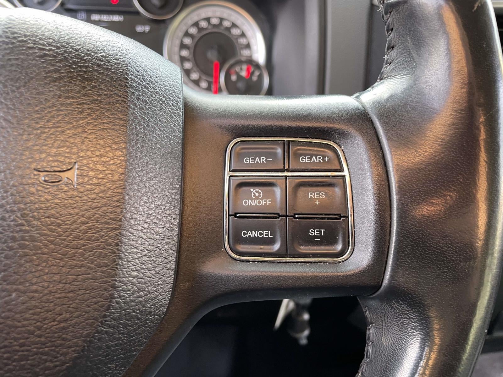 2019 RAM 1500 Classic SLT Crew Cab 4x4 5'7' Box