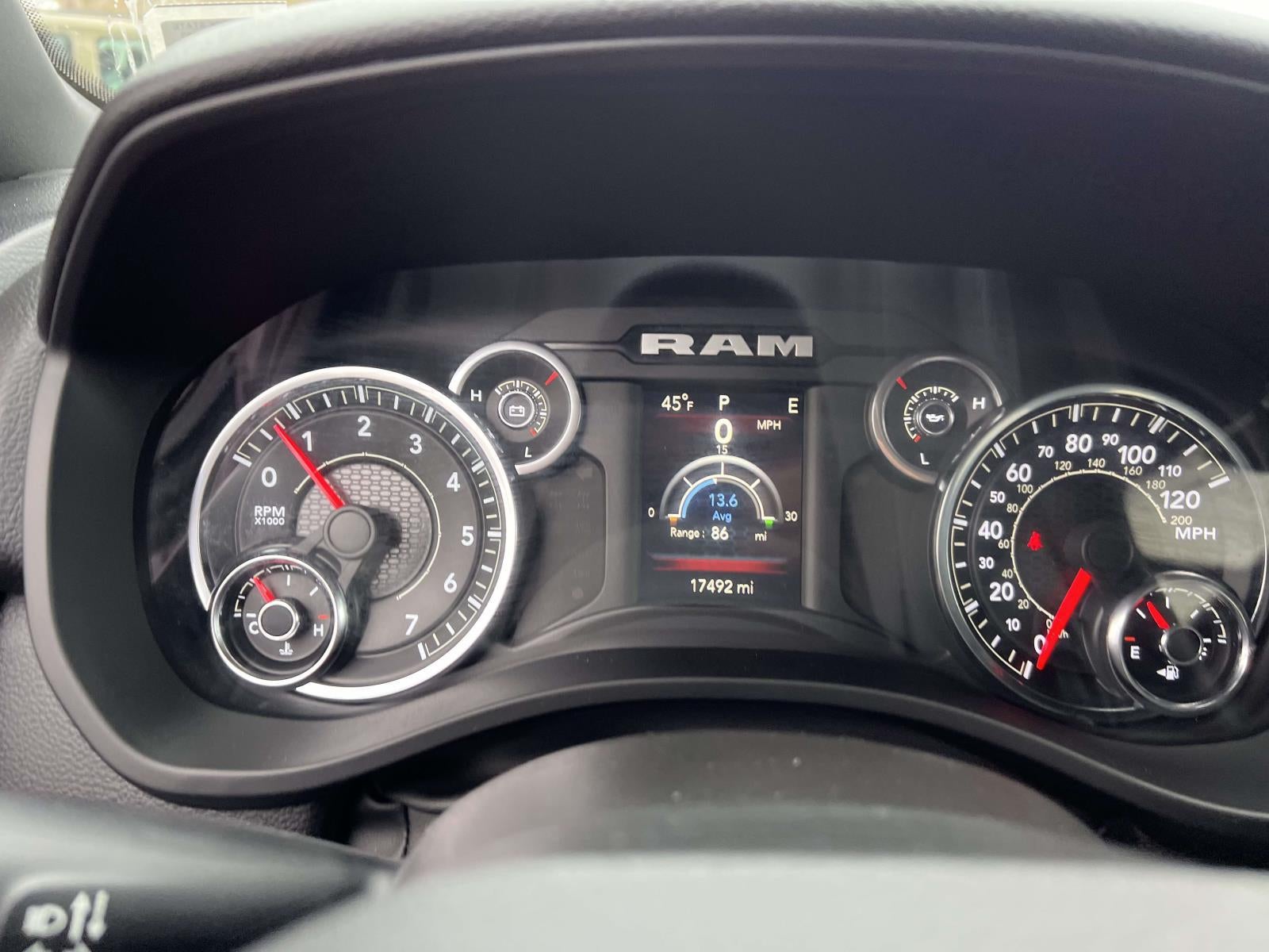 2023 RAM 1500 Big Horn Crew Cab 4x4 5'7' Box