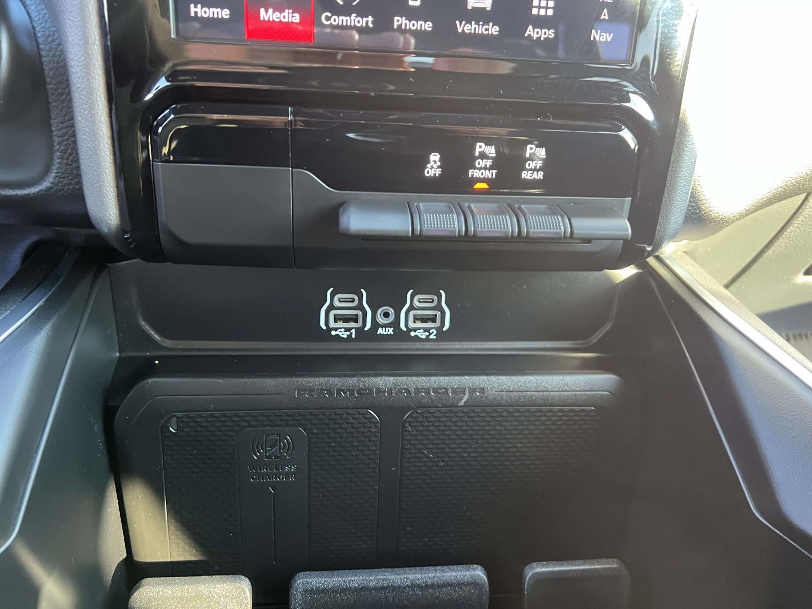 2025 RAM 1500 Big Horn Crew Cab 4x4 5'7' Box