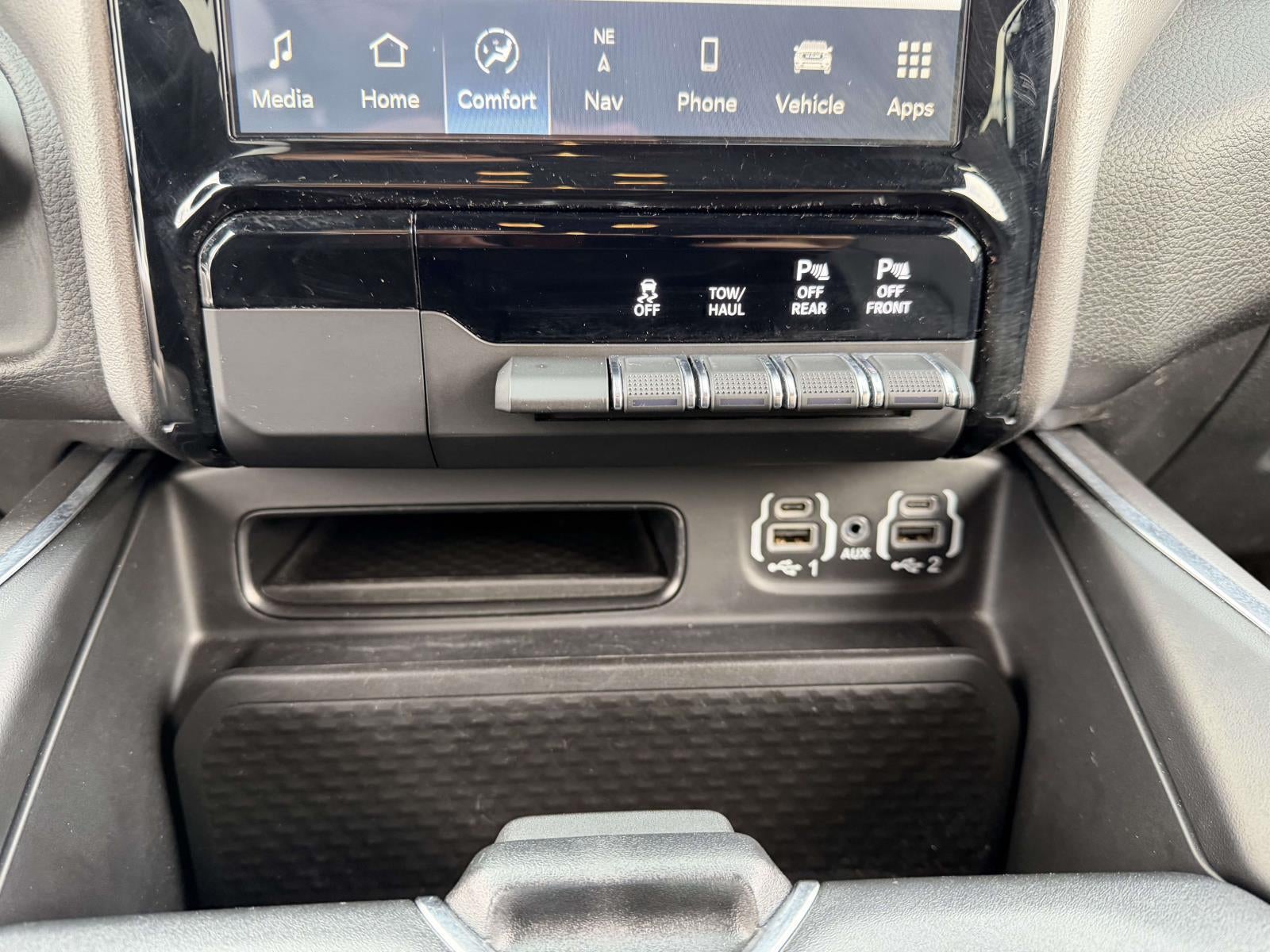 2024 RAM 1500 Big Horn Crew Cab 4x4 5'7' Box