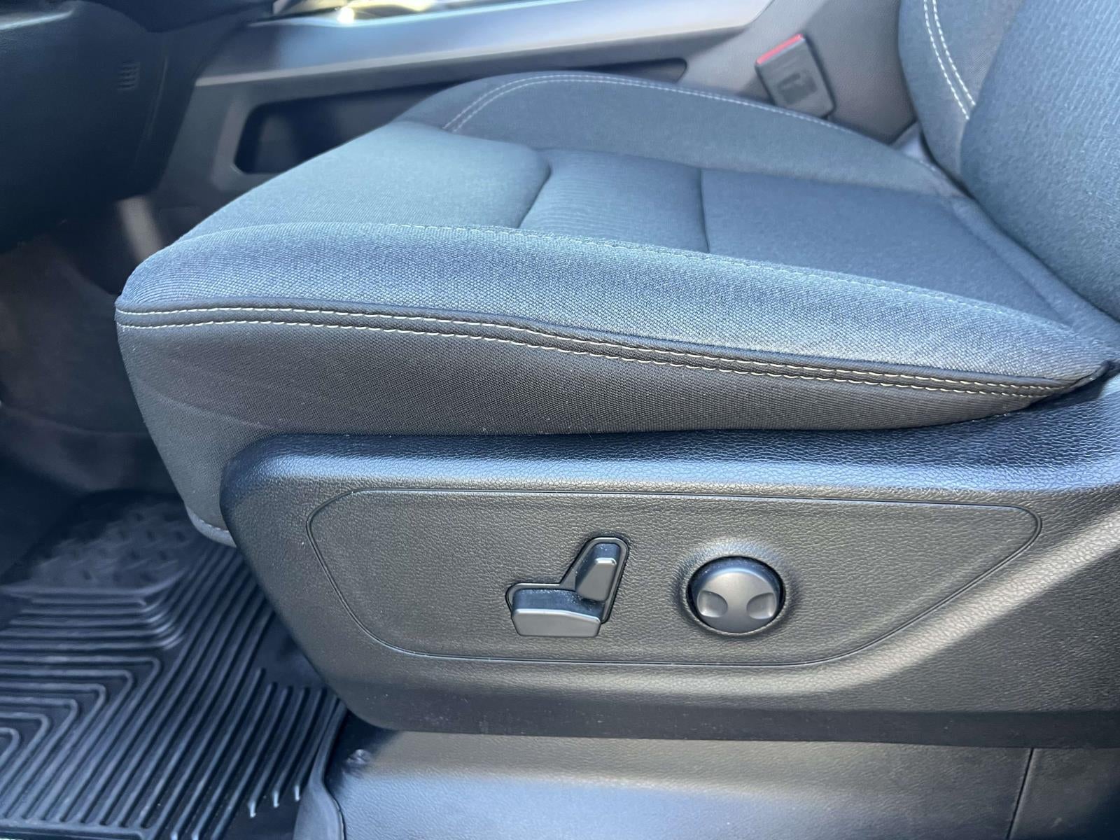 2022 RAM 1500 Big Horn Crew Cab 4x4 6'4' Box