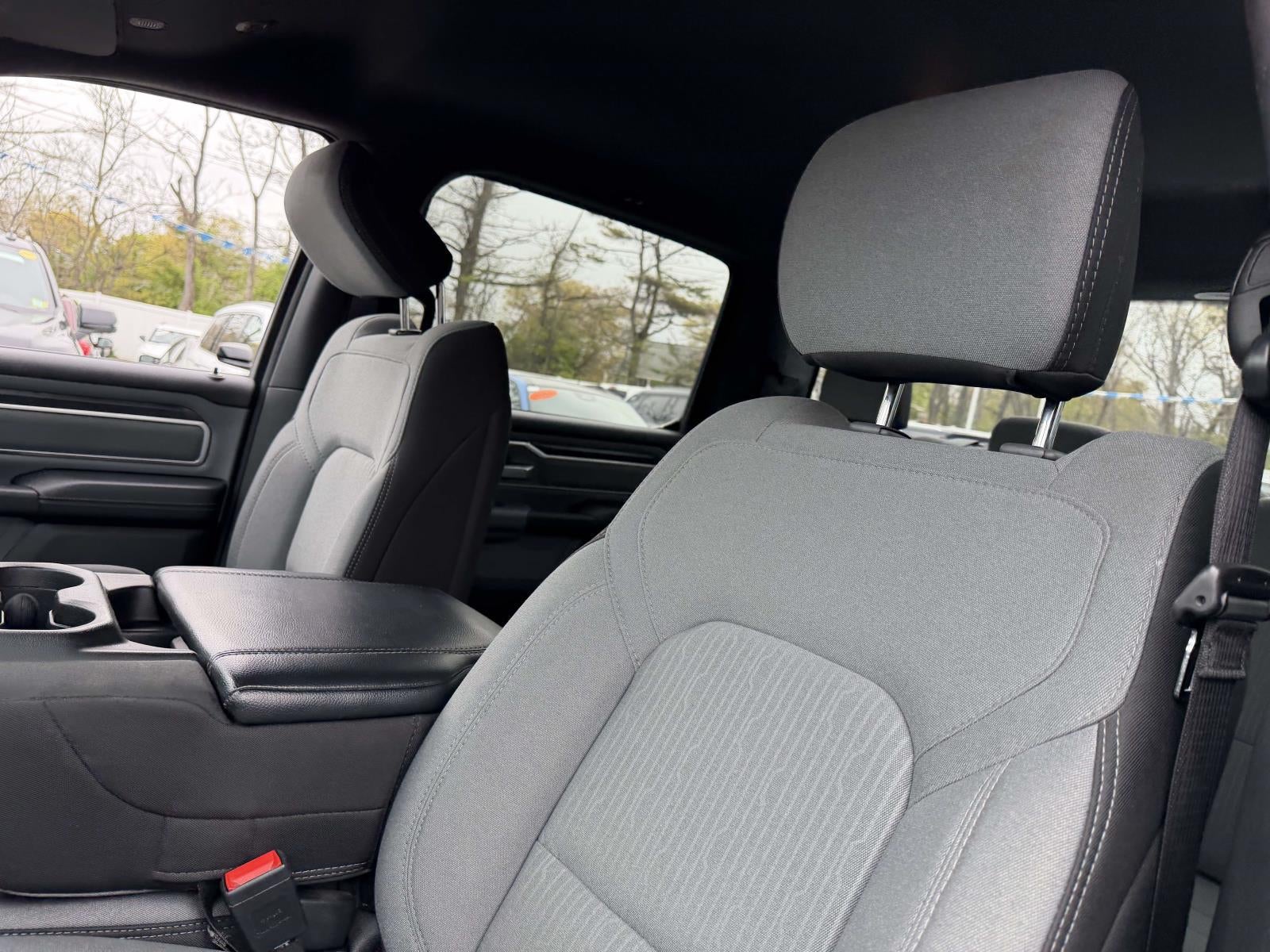 2022 RAM 1500 Big Horn Crew Cab 4x4 5'7' Box