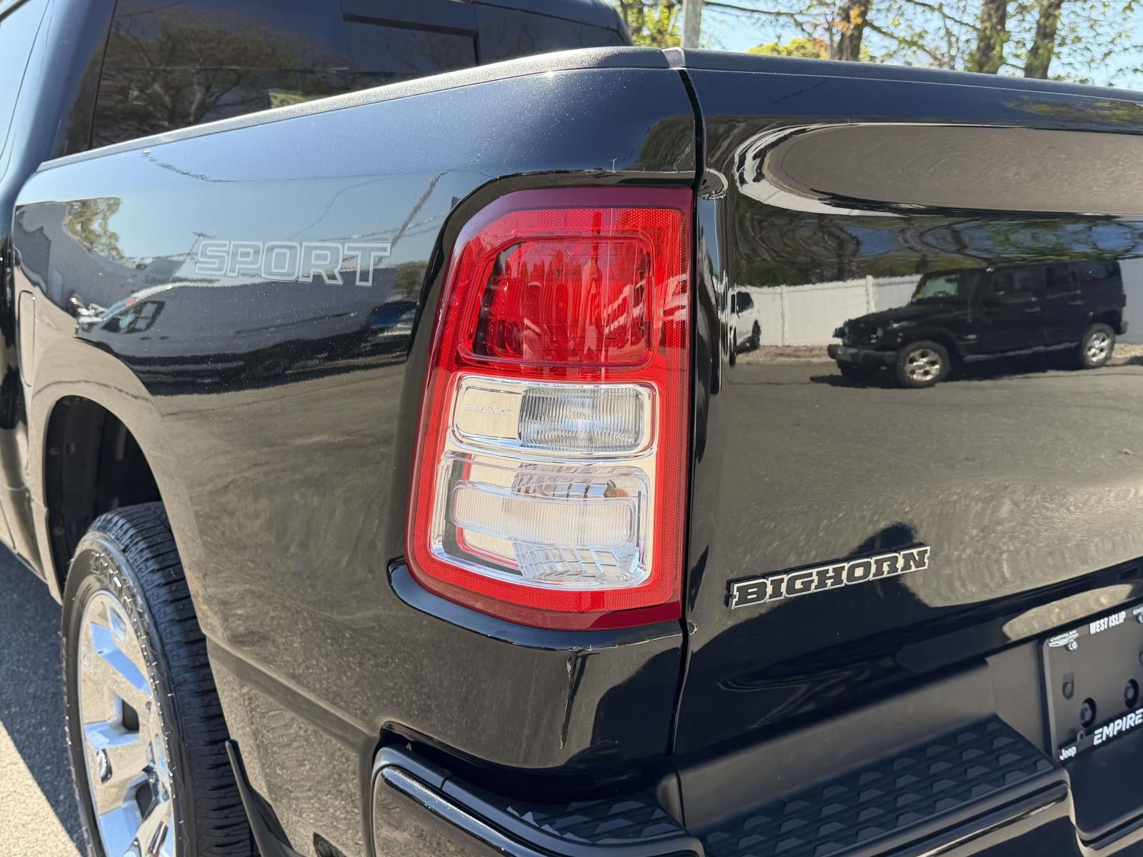 2022 RAM 1500 Big Horn Crew Cab 4x4 5'7' Box