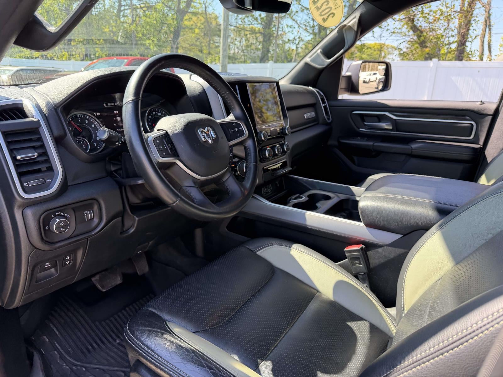 2022 RAM 1500 Big Horn Crew Cab 4x4 5'7' Box