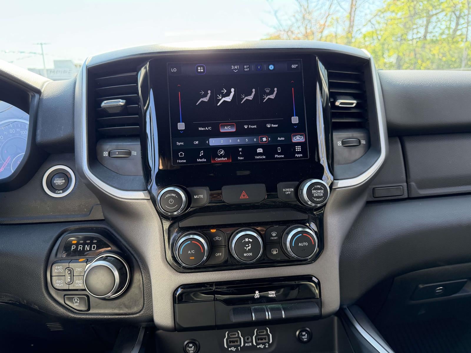 2022 RAM 1500 Big Horn Crew Cab 4x4 5'7' Box