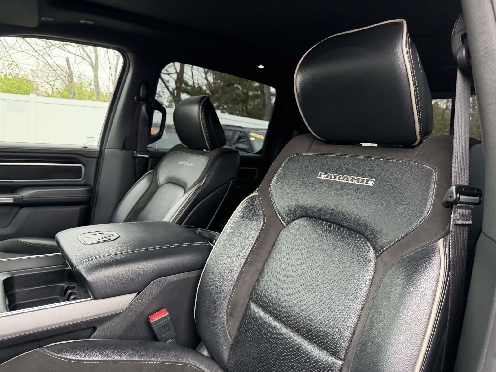 2022 RAM 1500 Laramie Crew Cab 4x4 5'7' Box