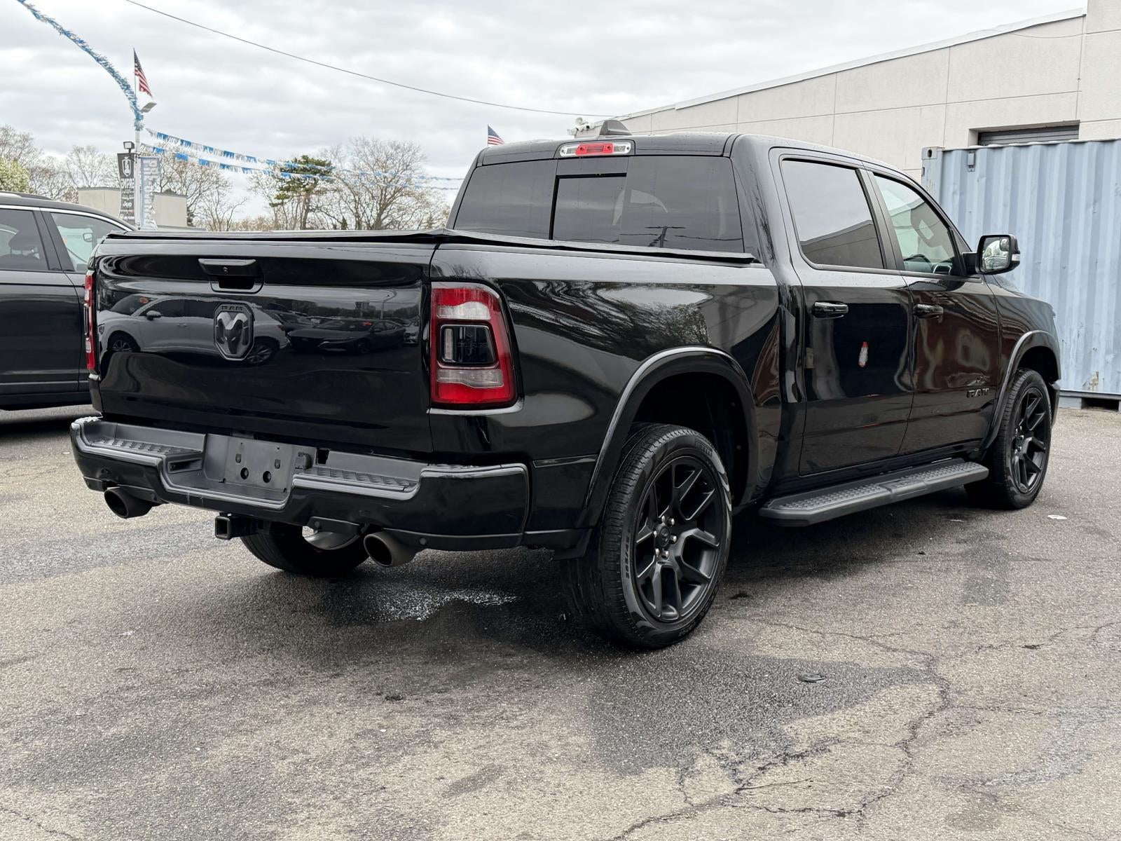 2022 RAM 1500 Laramie Crew Cab 4x4 5'7' Box