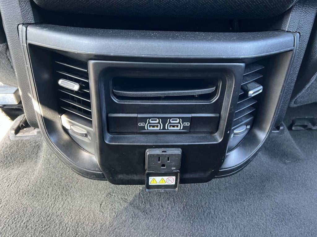 2023 RAM 1500 Laramie Crew Cab 4x4 5'7' Box