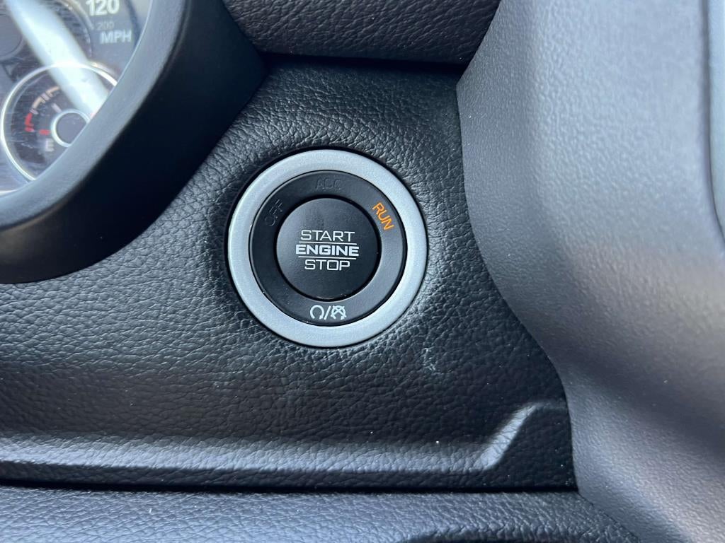 2023 RAM 1500 Laramie Crew Cab 4x4 5'7' Box