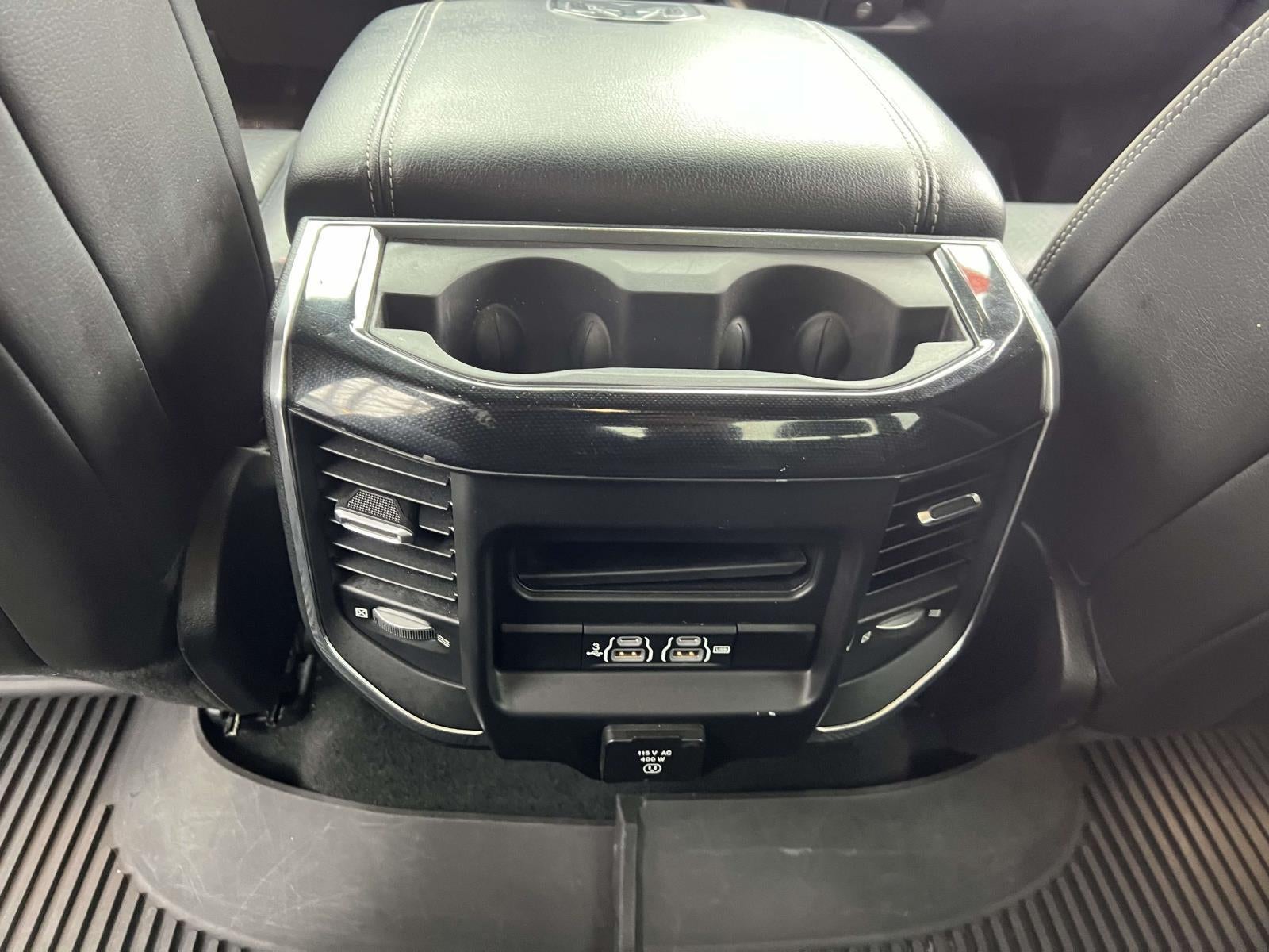 2019 RAM 1500 Laramie Crew Cab 4x4 5'7' Box