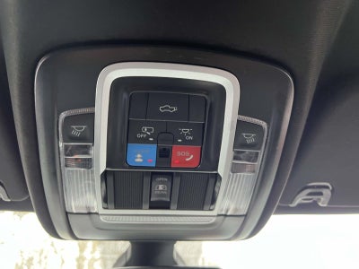 2019 RAM 1500 Laramie Crew Cab 4x4 5'7' Box