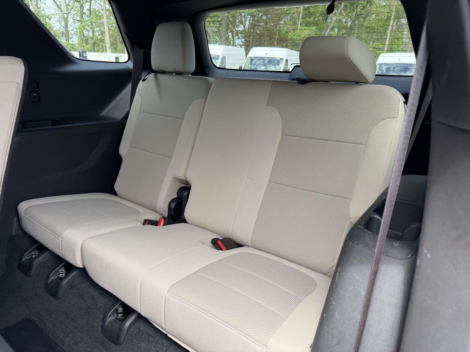 2023 Chevrolet Traverse FWD LS
