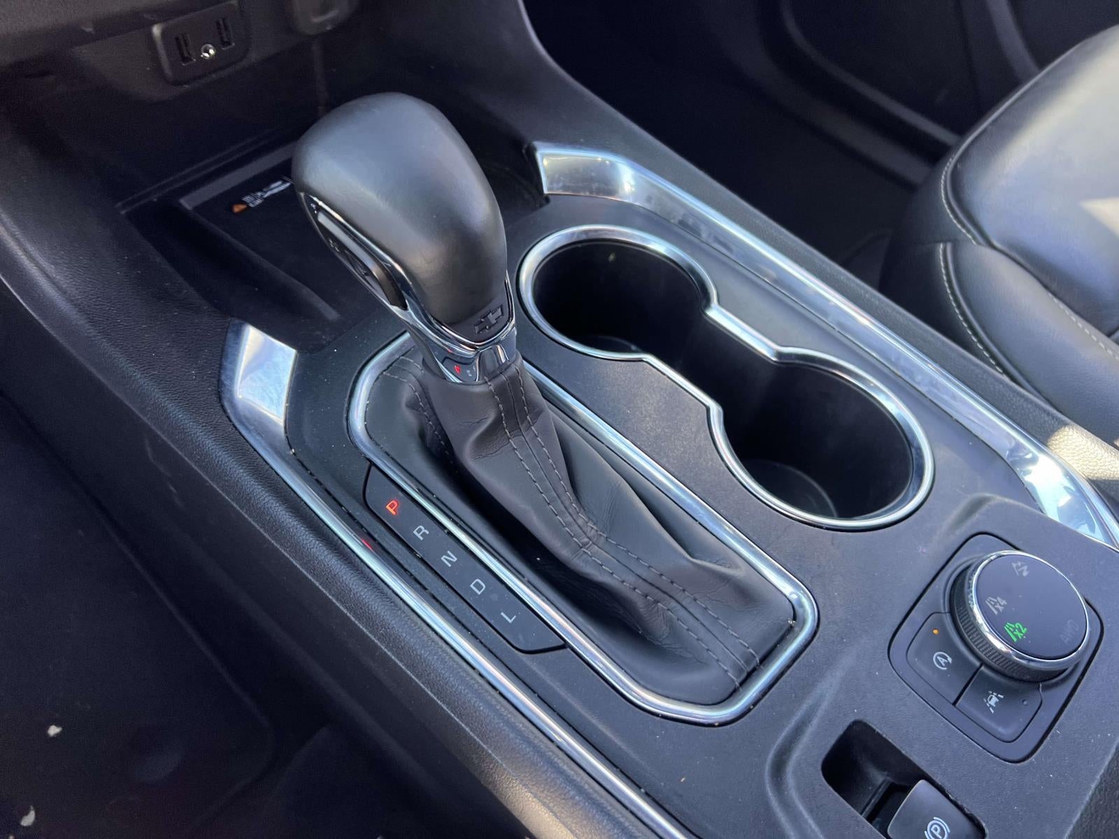 2023 Chevrolet Traverse AWD LT Leather