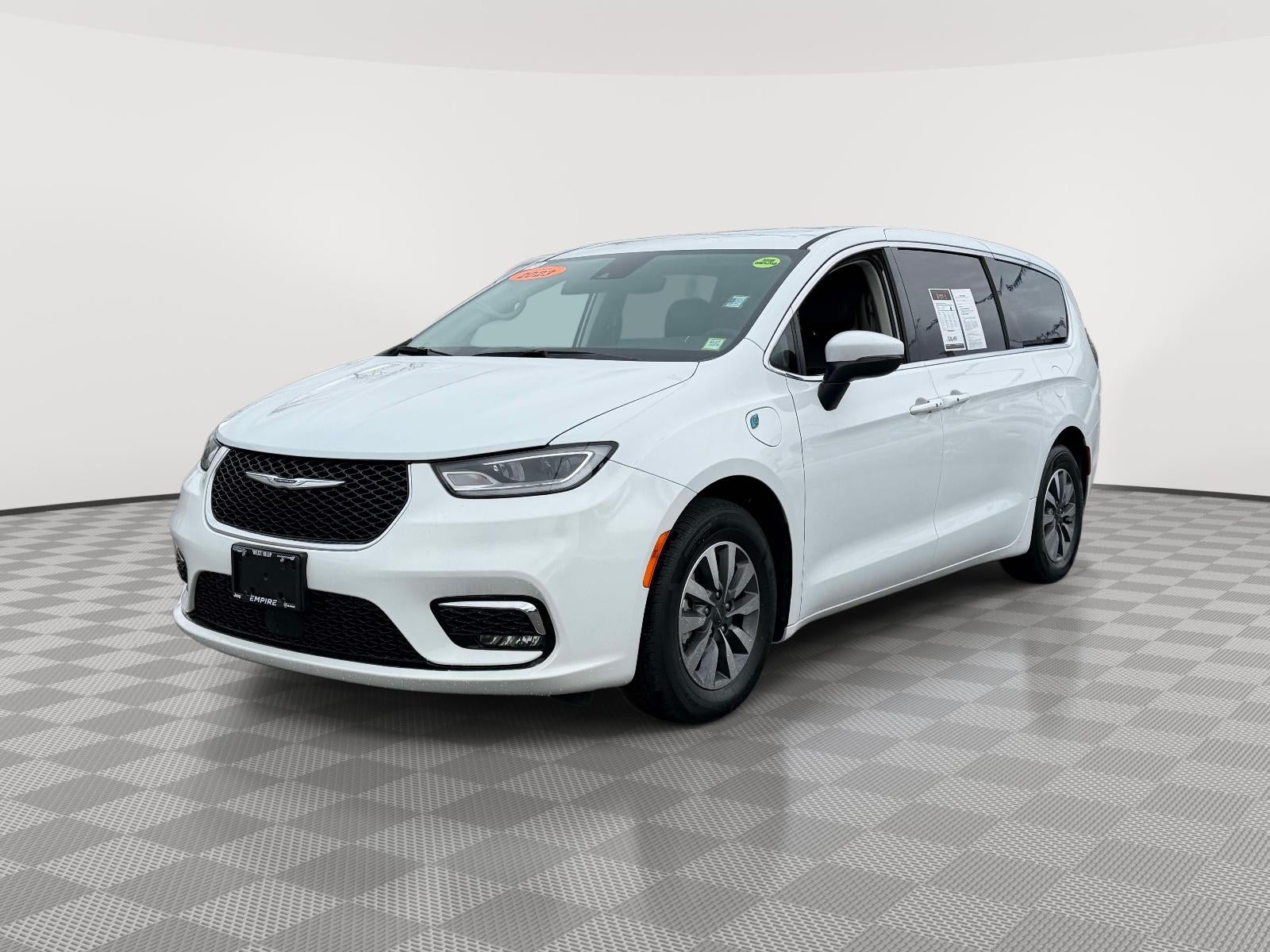 2023 Chrysler Pacifica Hybrid Touring L