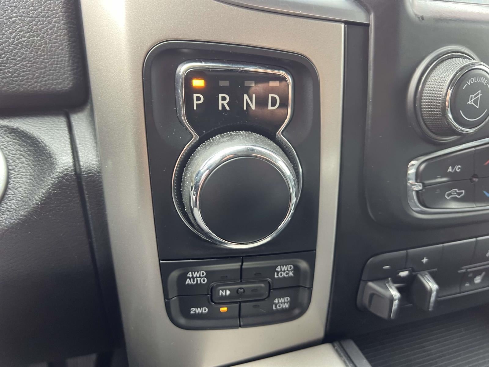 2017 RAM 1500 Big Horn Crew Cab 4x4 5'7' Box