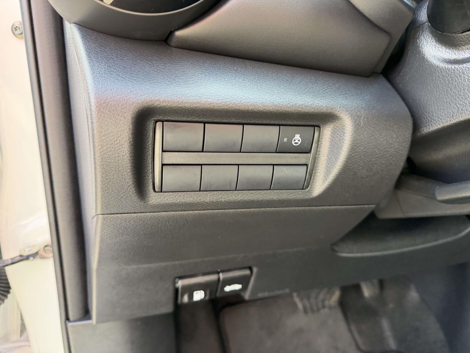 2023 Nissan Kicks SR Xtronic CVT