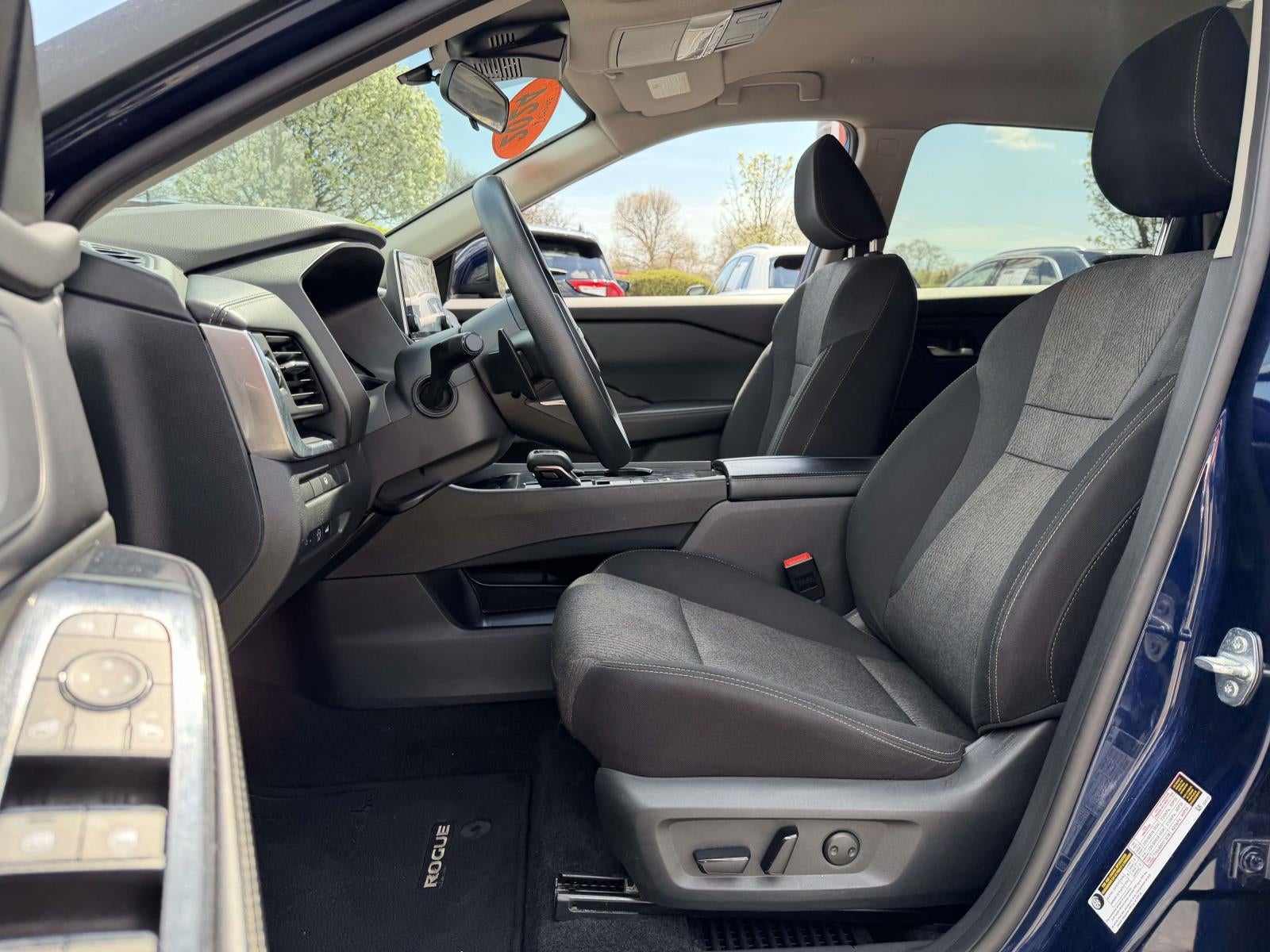 2024 Nissan Rogue SV FWD