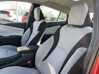 2019 Toyota Prius LE