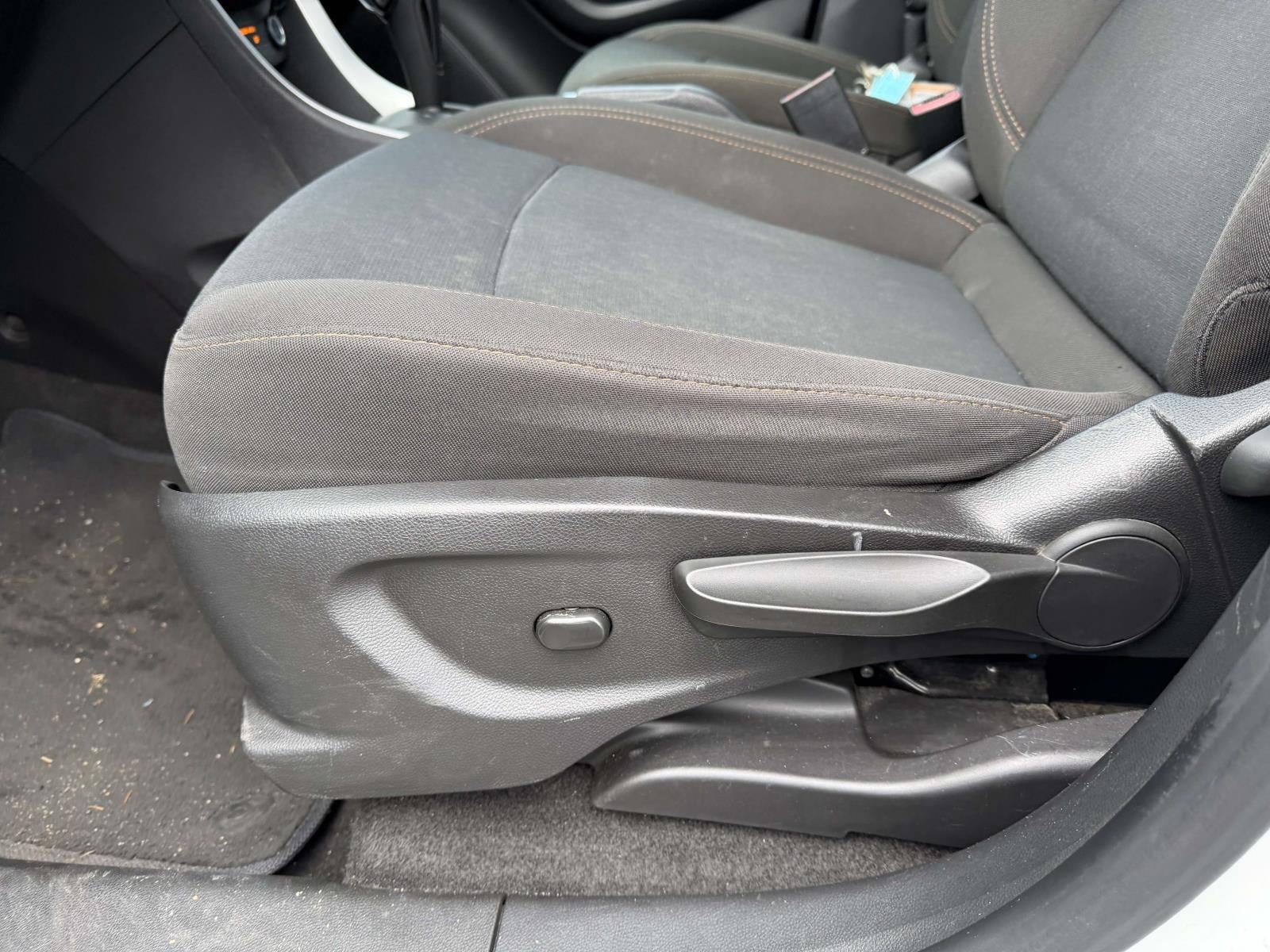 2022 Chevrolet Trax AWD LS