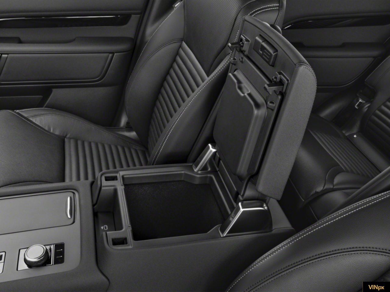 2025 Land Rover Discovery P300 S