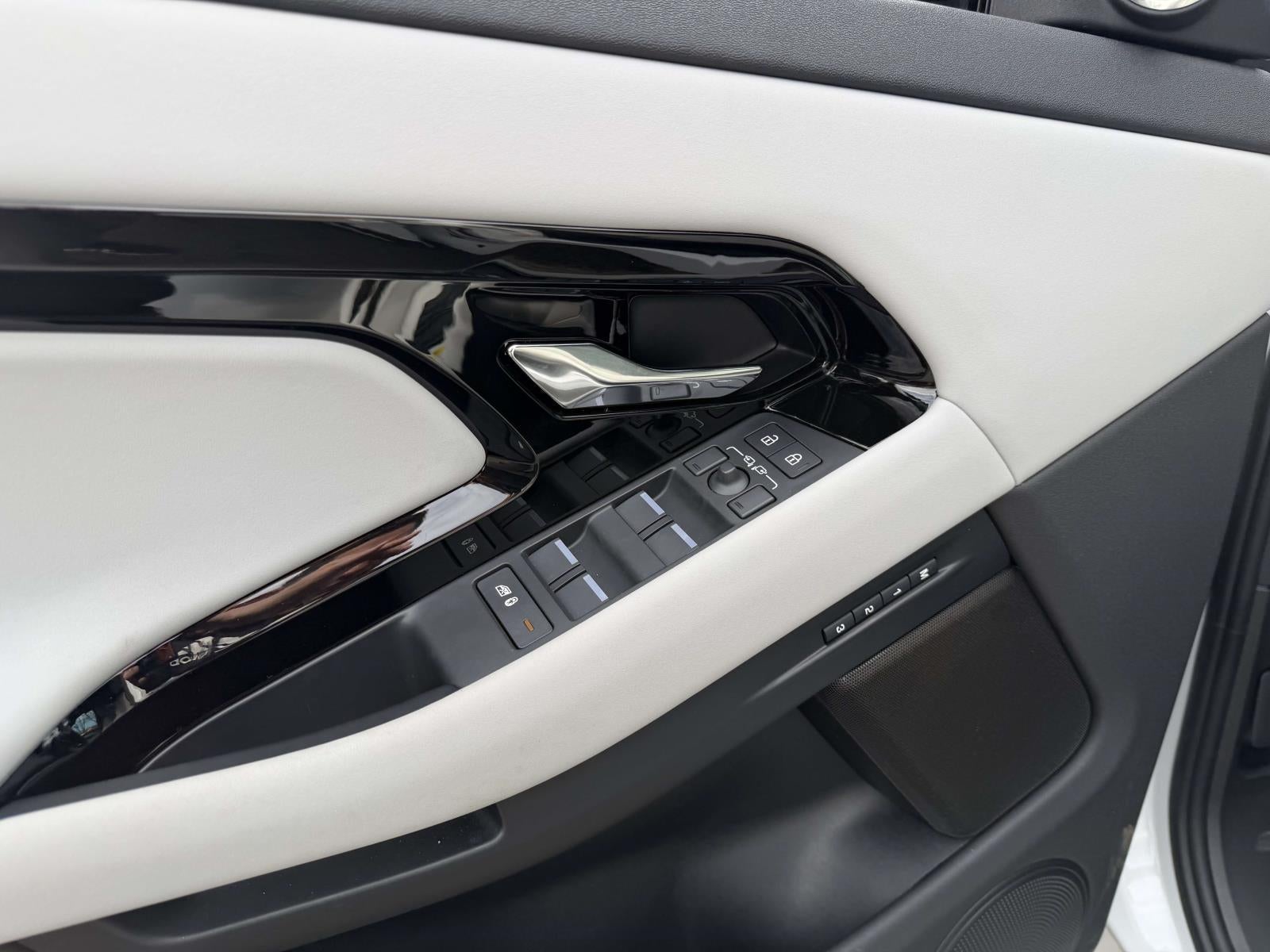 2026 Land Rover Range Rover Evoque Core S