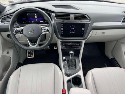 2022 Volkswagen Tiguan SE R-Line Black