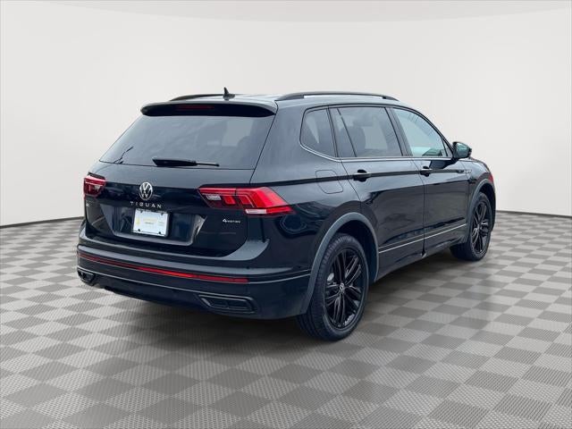 2022 Volkswagen Tiguan SE R-Line Black