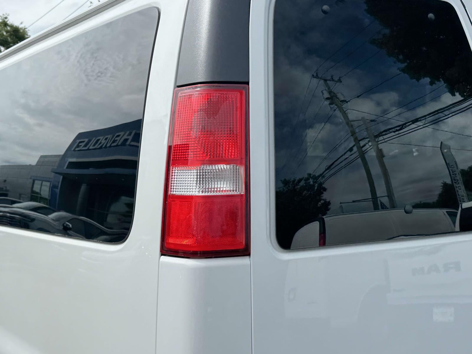 2019 Chevrolet Express Passenger 3500 LT
