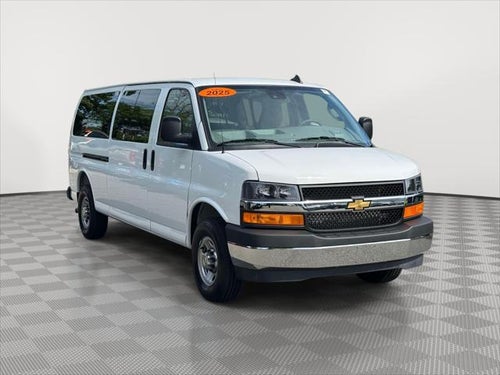 2025 Chevrolet Express Passenger 1LT