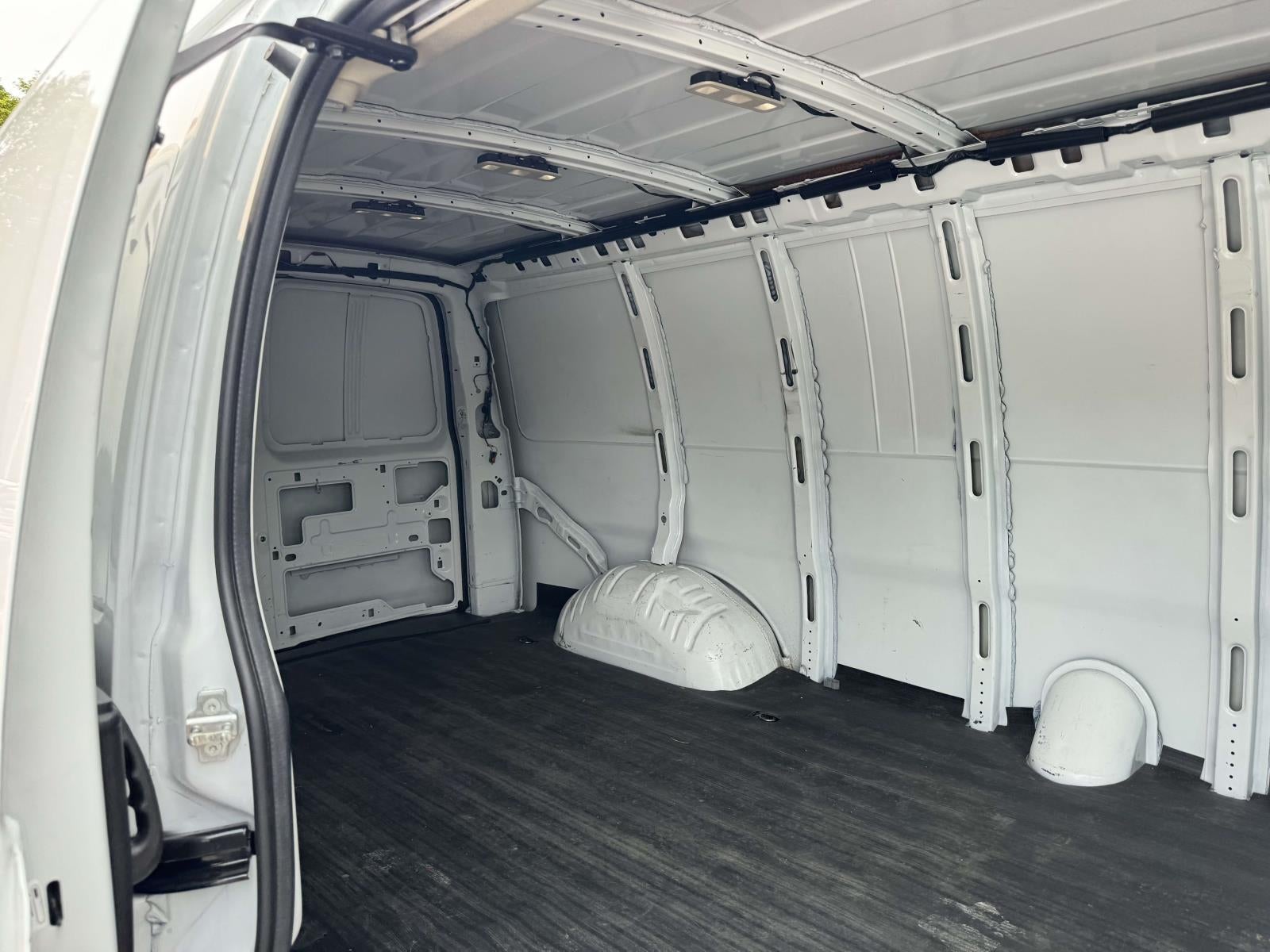 2025 Chevrolet Express Cargo WT