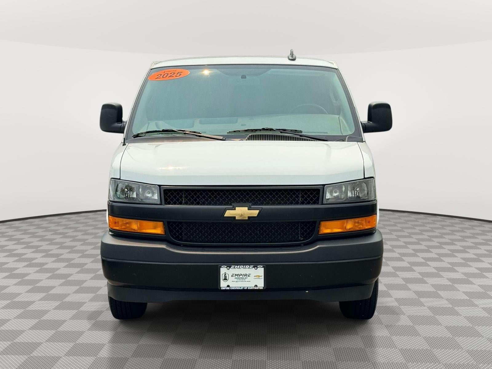 2025 Chevrolet Express Cargo WT