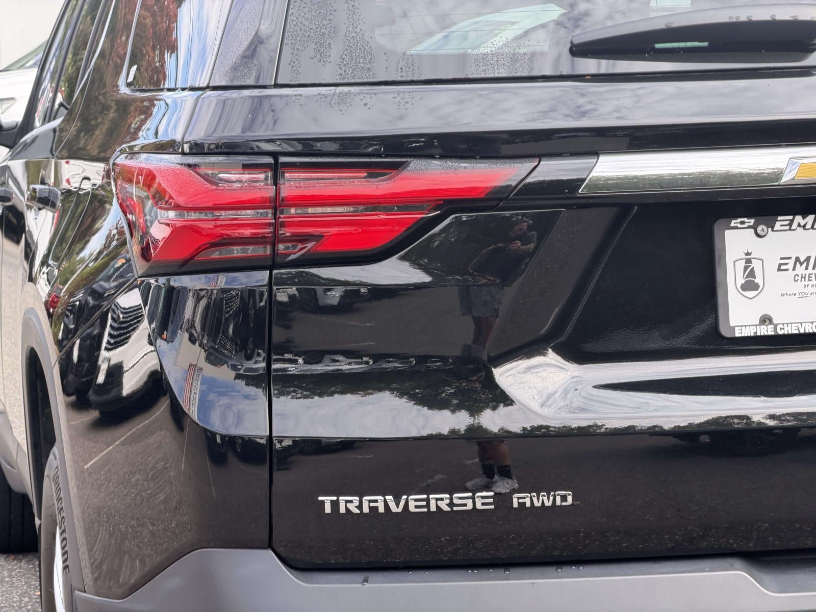 2023 Chevrolet Traverse LS