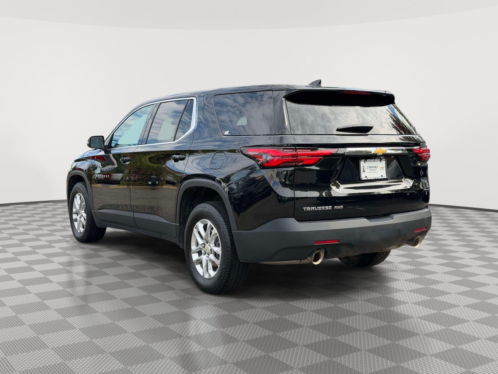 2023 Chevrolet Traverse LS
