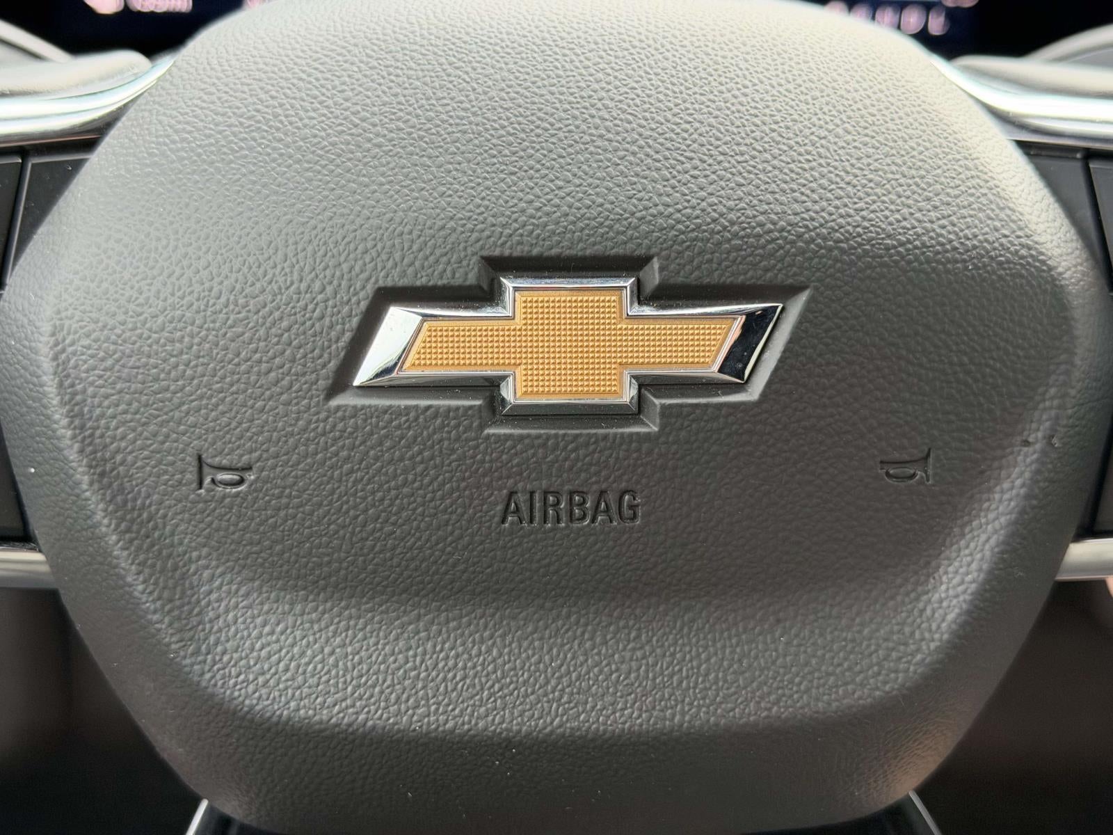 2025 Chevrolet Suburban LT