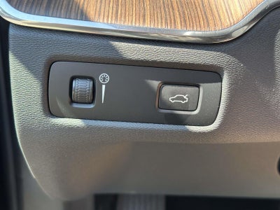 2022 Volvo XC60 Momentum