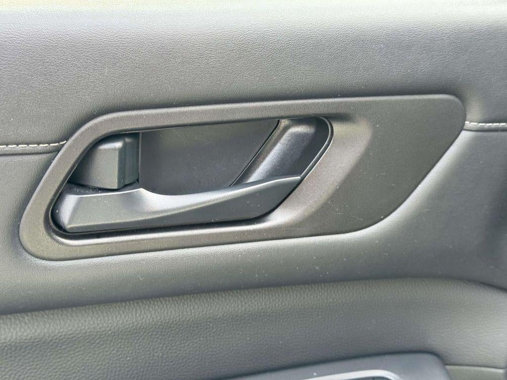 2024 Nissan Pathfinder SV 4WD