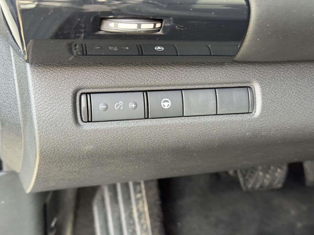 2024 Nissan Pathfinder SV 4WD