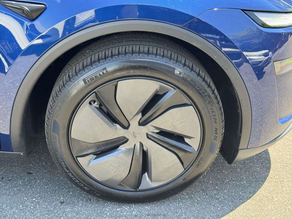 2026 Tesla Model Y Premium Rear-Wheel Drive