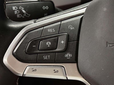 2023 Volkswagen Atlas Cross Sport 2.0T SE w/Technology