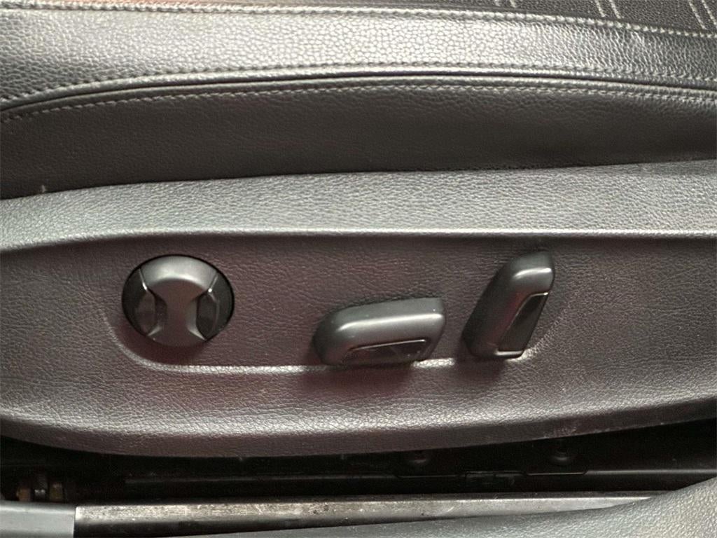 2012 Volkswagen Passat 3.6L V6 SE