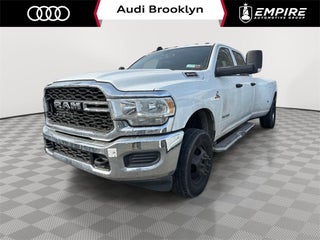 2022 RAM 3500 Tradesman Crew Cab 4x4 8 Box