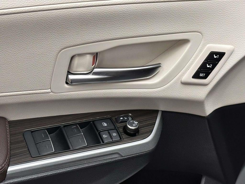 2021 Toyota Sienna Platinum