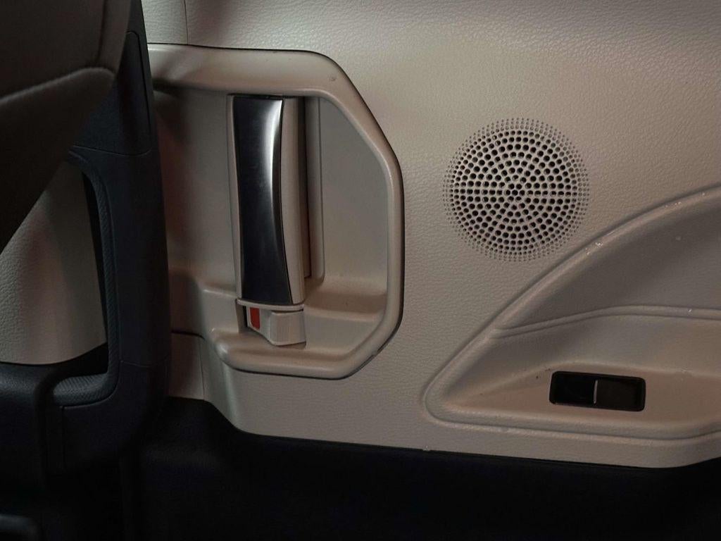 2021 Toyota Sienna Platinum