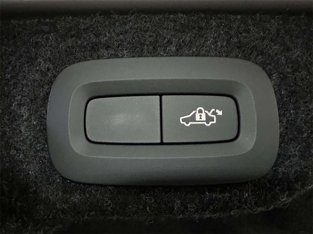 2019 Volvo S60 T6 Momentum