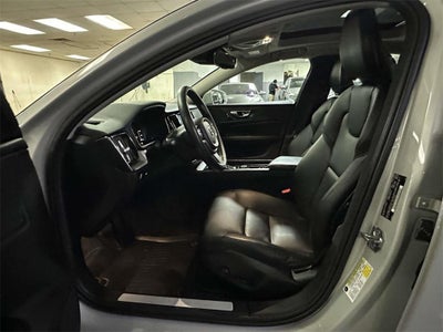 2019 Volvo S60 T6 Momentum
