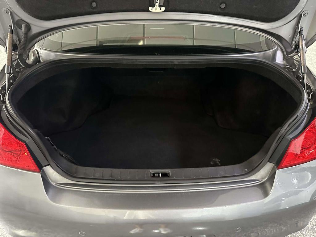2013 INFINITI G37x X